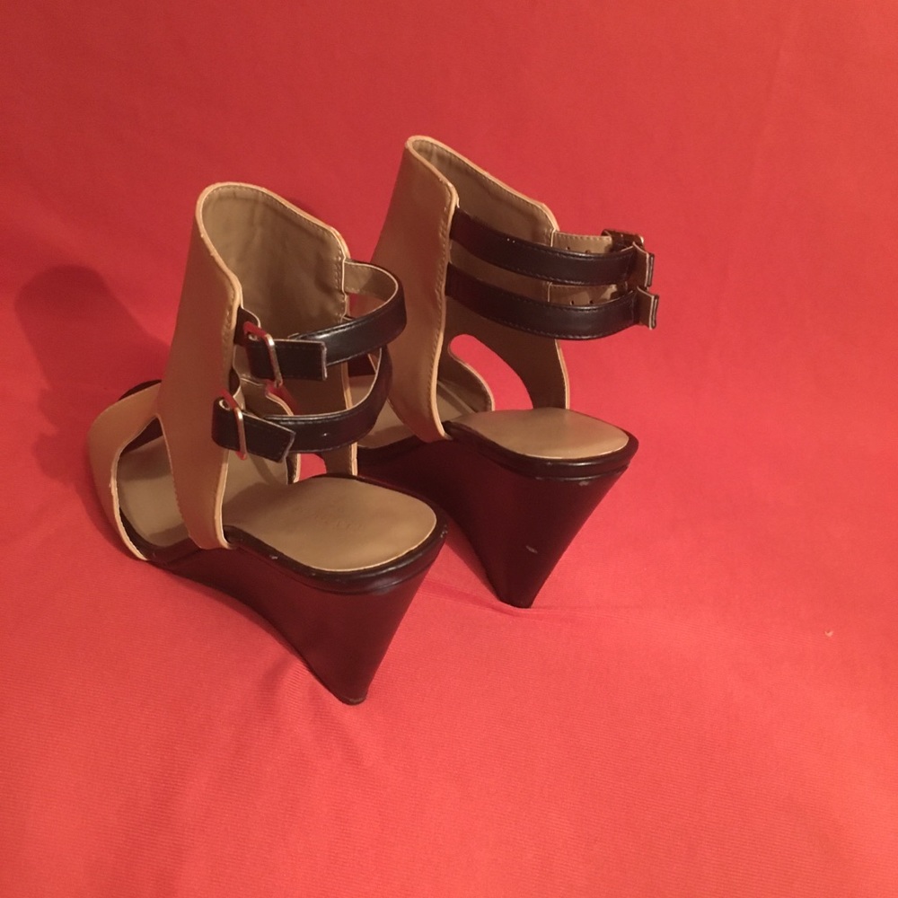 Shoes - Picture 2 of 3